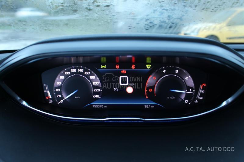 Peugeot 3008 1.5 ALLURE