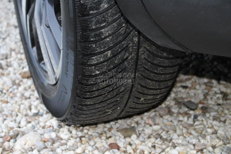 Peugeot 3008 1.5 ALLURE