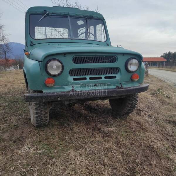 UAZ 469 2.5