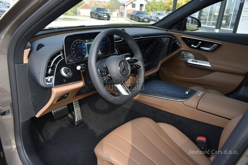 Mercedes Benz E 220 AMG