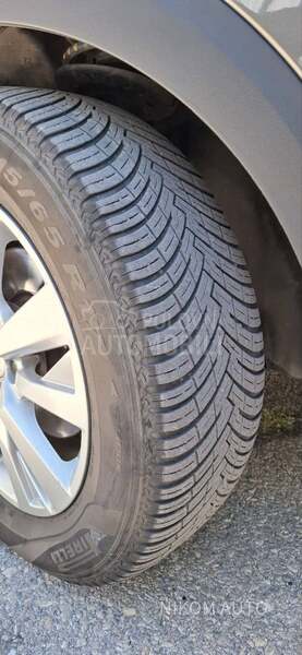 Peugeot 3008 1.5 BUSINESS O.PIS