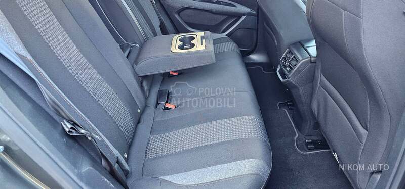 Peugeot 3008 1.5 BUSINESS O.PIS
