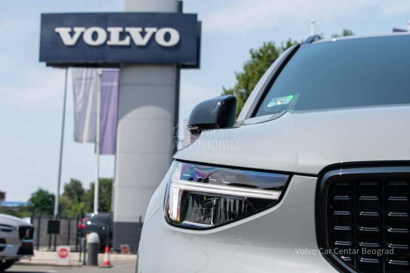 Volvo XC40 B3 Plus Dark