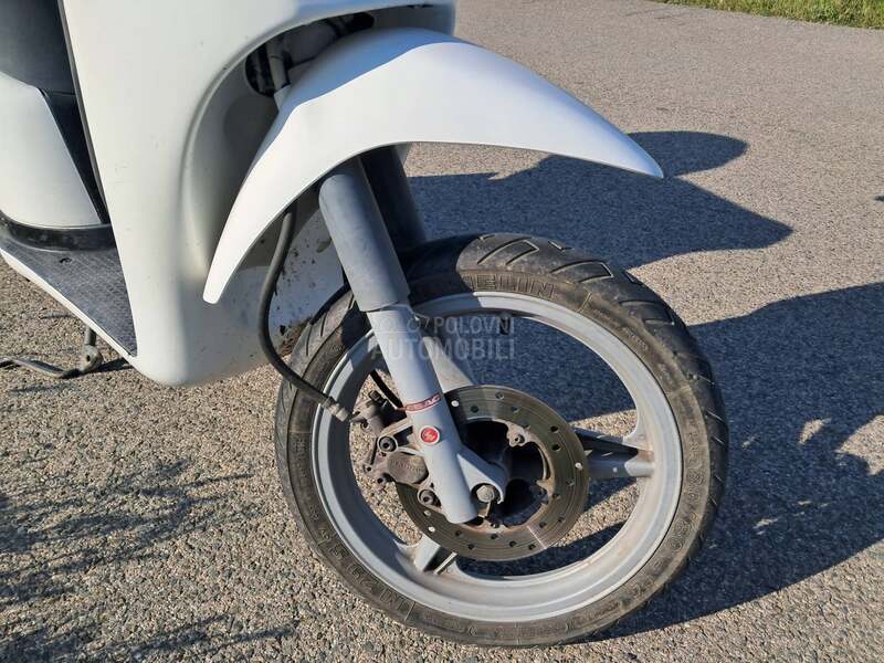 Piaggio Free