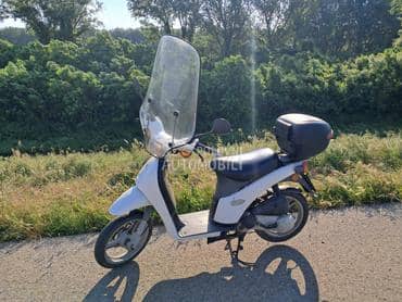 Piaggio Free
