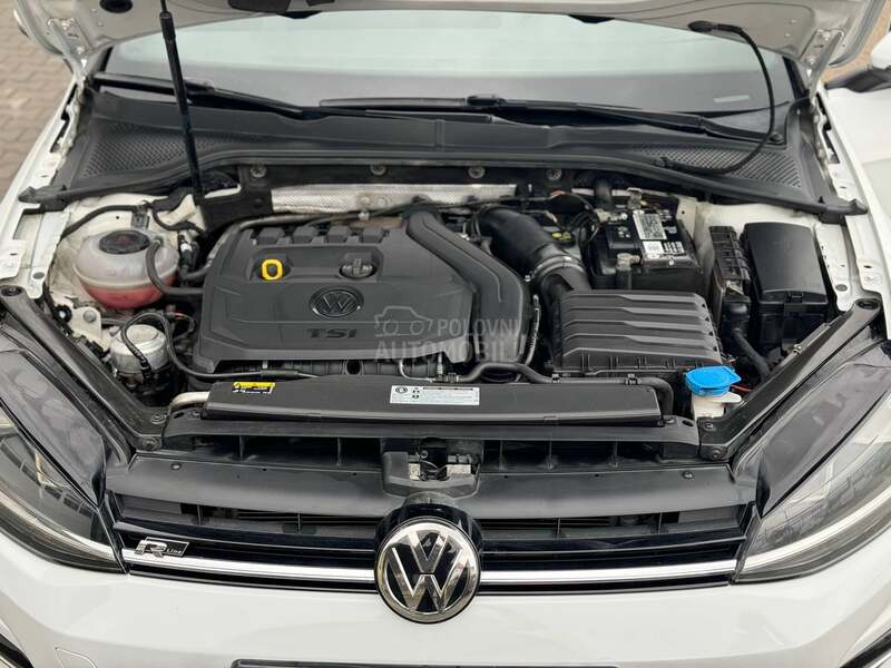 Volkswagen Golf 7 1.5 TSI R-LINE