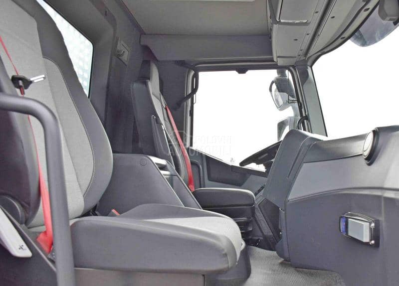 Renault C 380 FASSI F175A024 6x4