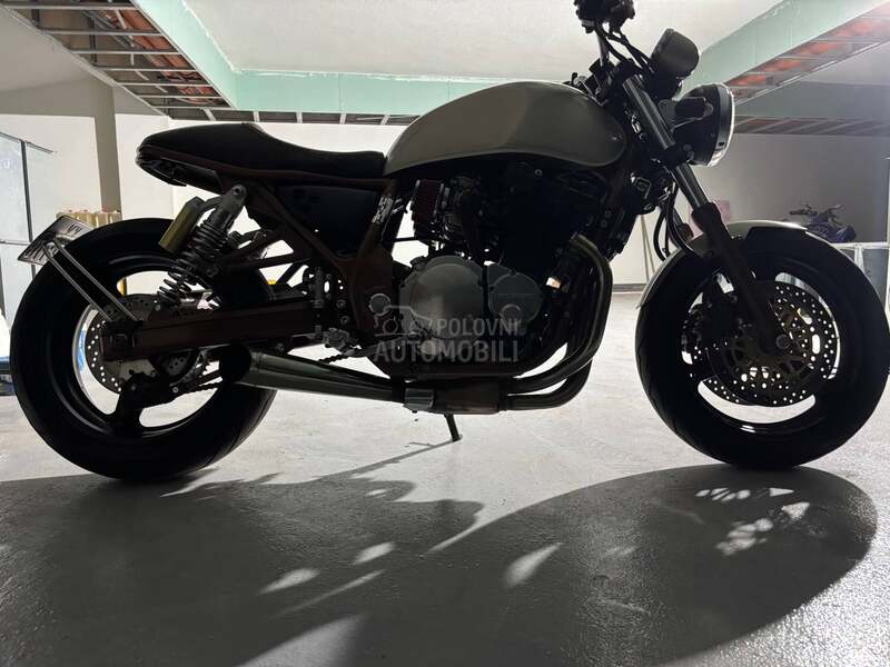 Suzuki gsx 750