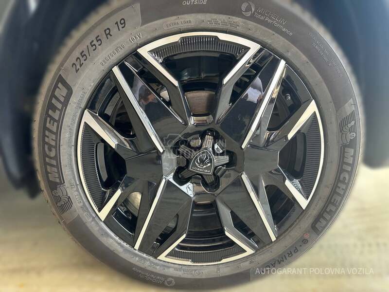 Peugeot 3008 1.2 HYBRID ALLURE