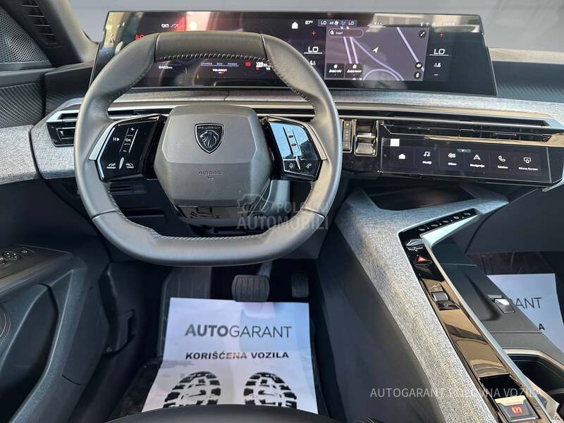 Peugeot 3008 1.2 HYBRID ALLURE