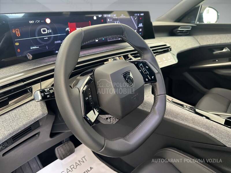 Peugeot 3008 1.2 HYBRID ALLURE