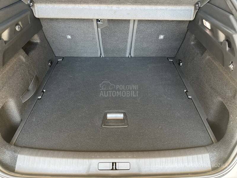 Peugeot 3008 1.2 HYBRID ALLURE