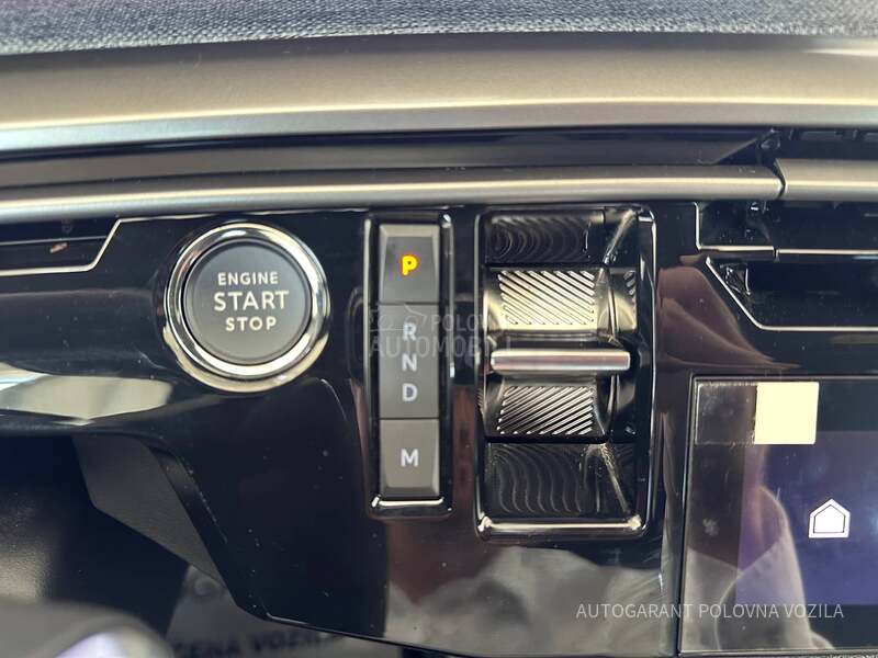Peugeot 3008 1.2 HYBRID ALLURE