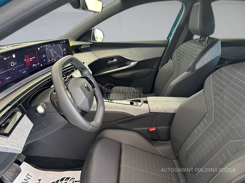 Peugeot 3008 1.2 HYBRID ALLURE
