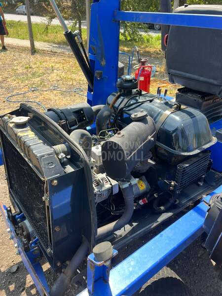 Iseki SF 303