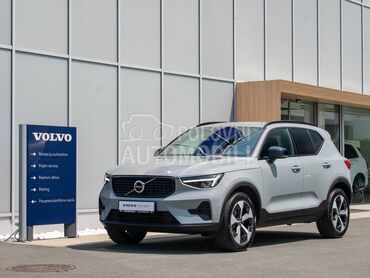 Volvo XC40 B3 Plus Dark