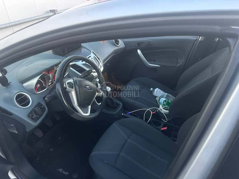 Ford Fiesta NA VIGACIJA,Titanium