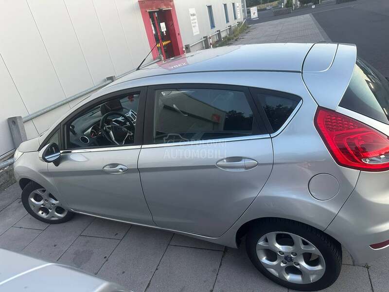 Ford Fiesta NA VIGACIJA,Titanium