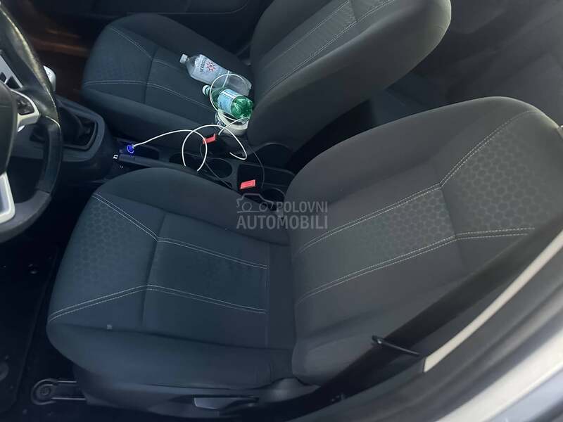 Ford Fiesta NA VIGACIJA,Titanium