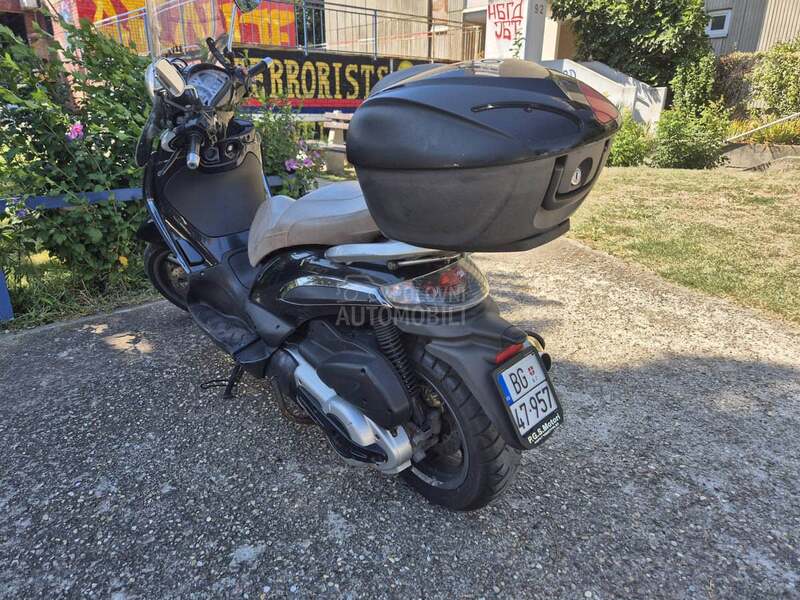 Piaggio BEVERLY 400