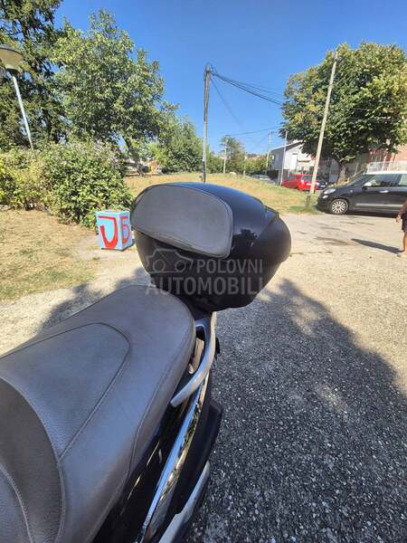 Piaggio BEVERLY 400