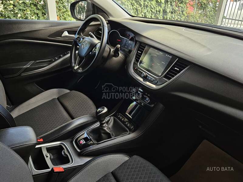 Opel Grandland X 
