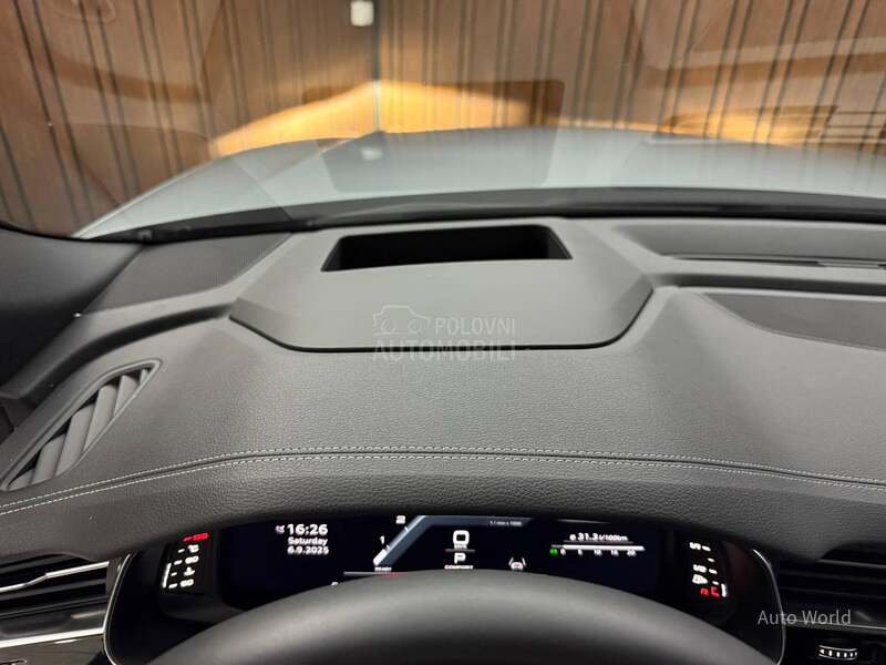Audi Q8 50 TDI S Line /Pano/