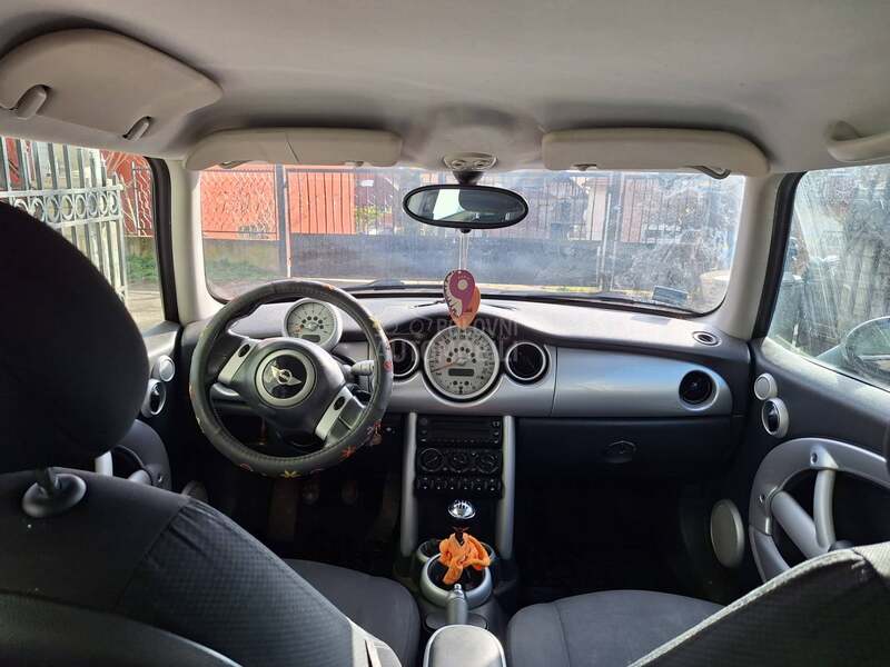 MINI Cooper 1.6