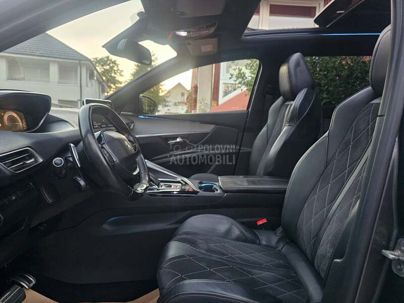 Peugeot 5008 2.0HDI GT PANO LED