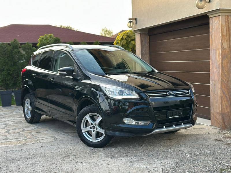 Ford Kuga ST TITANIUM 4x4 CH