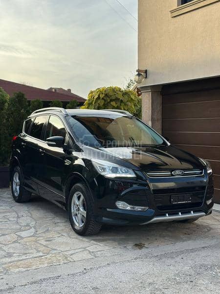 Ford Kuga ST TITANIUM 4x4 CH