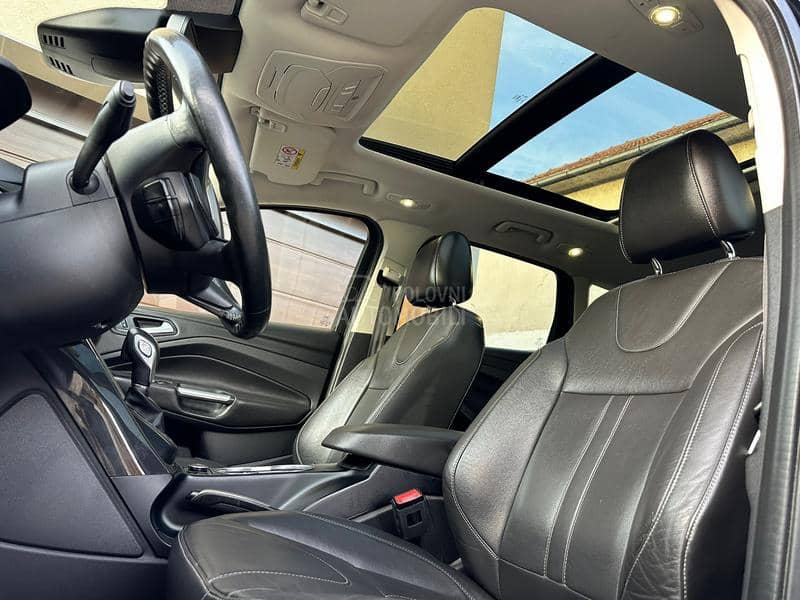 Ford Kuga ST TITANIUM 4x4 CH