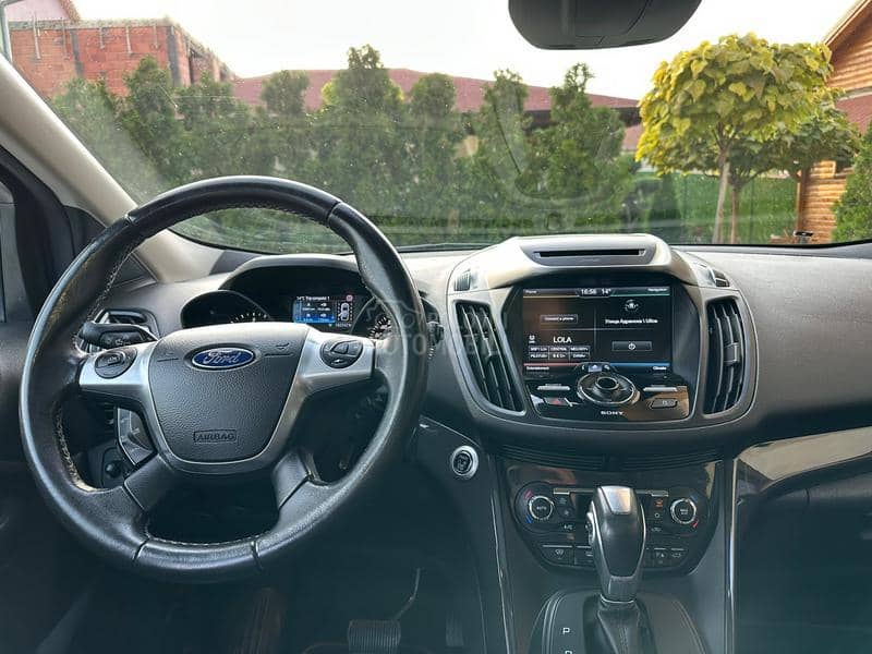 Ford Kuga ST TITANIUM 4x4 CH