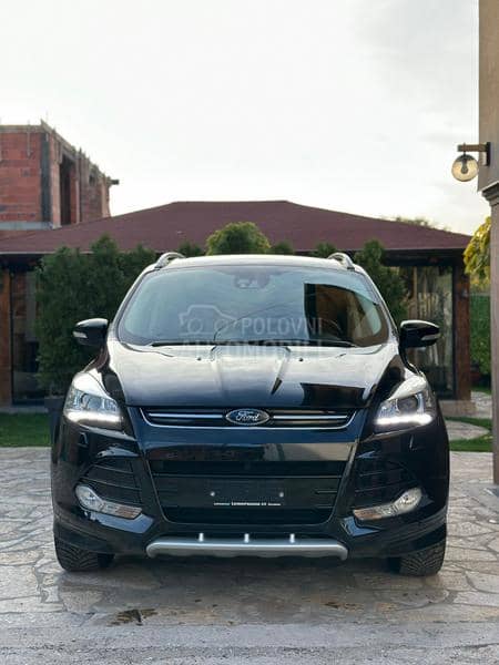 Ford Kuga ST TITANIUM 4x4 CH
