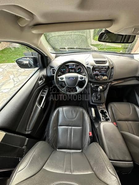 Ford Kuga ST TITANIUM 4x4 CH