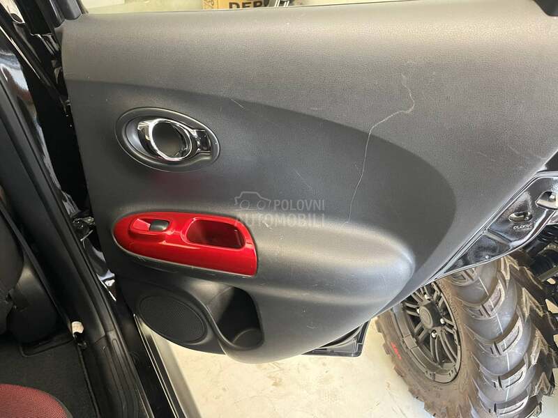Nissan Juke Na vi//kamera//CH