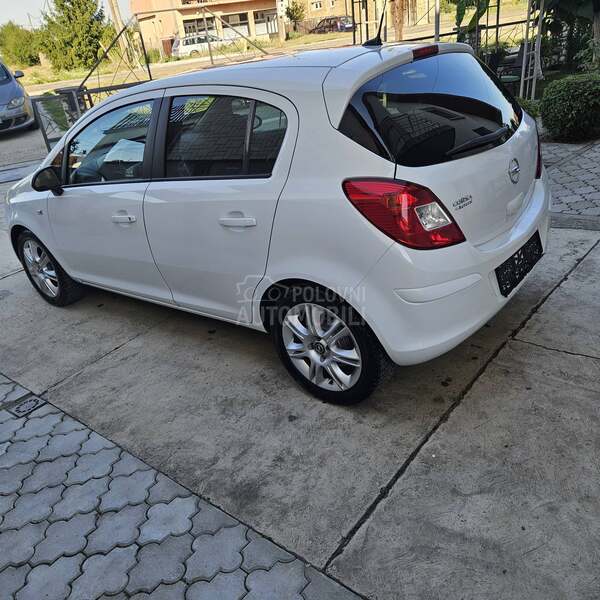 Opel Corsa D 1.2 tng restajling