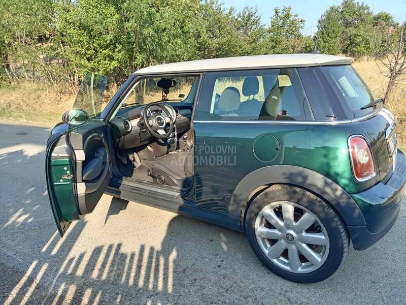 MINI Cooper 
