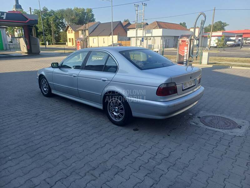BMW 525 e39