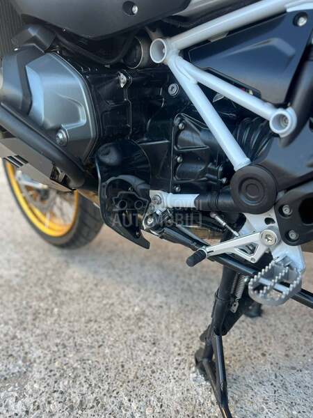 BMW R1250GS