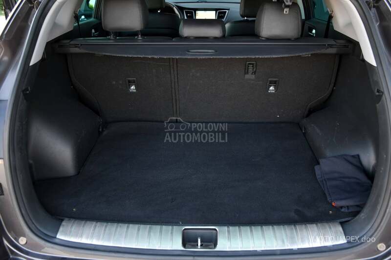 Hyundai Tucson 2.0 CRDI / 4X4 / CH