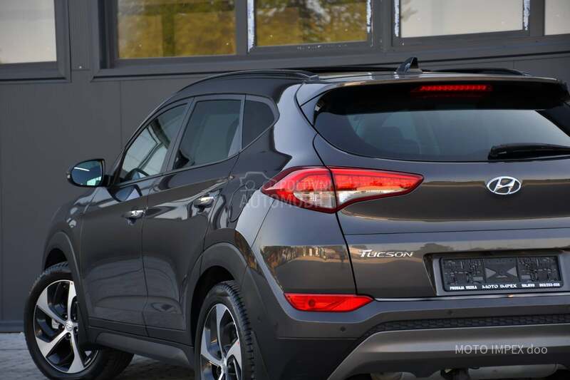Hyundai Tucson 2.0 CRDI / 4X4 / CH