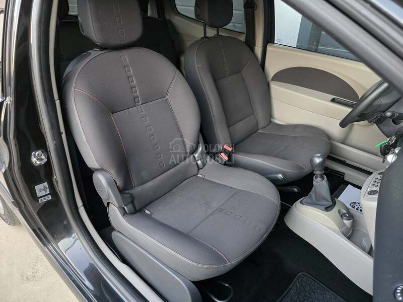 Renault Twingo 1.2 RIP CURL