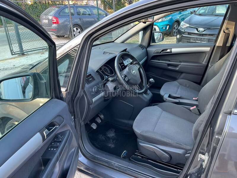 Opel Zafira 7 sedista METAN