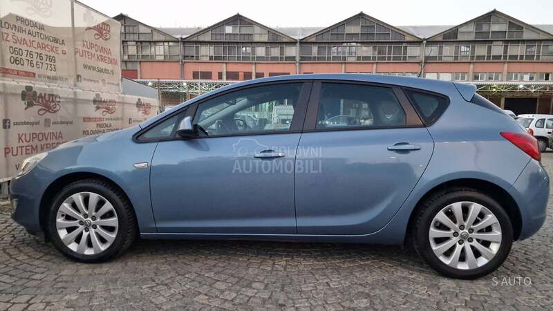 Opel Astra J KREDlTl BEZ UCESCA