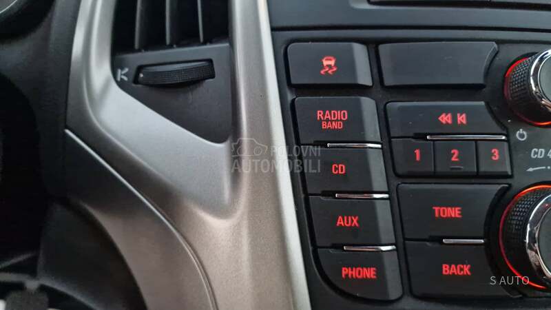 Opel Astra J KREDlTl BEZ UCESCA