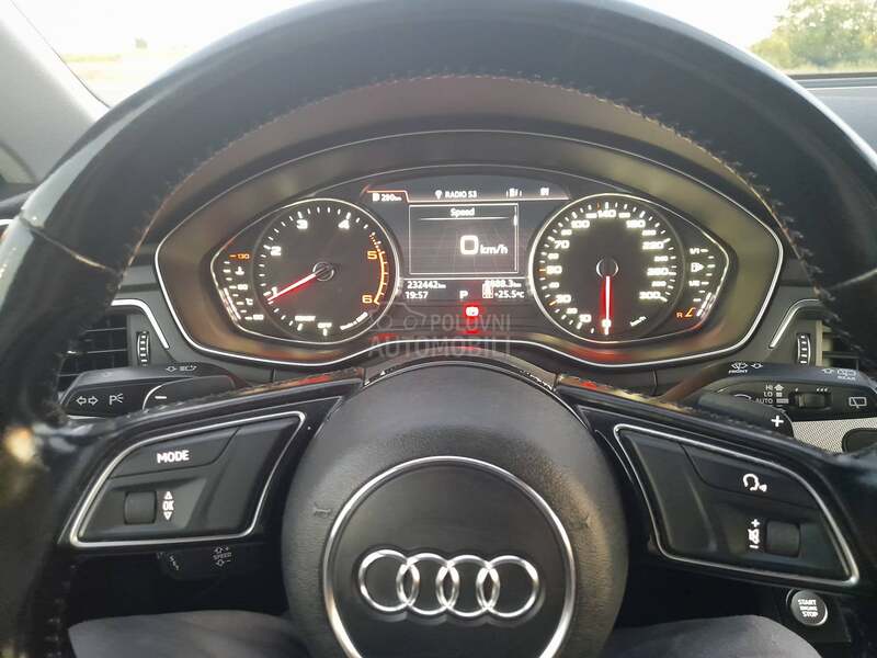 Audi A4 s line