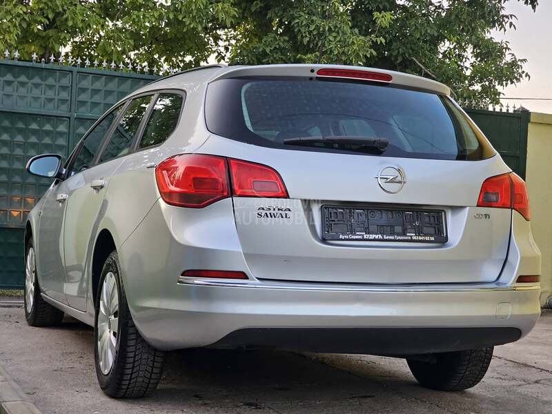 Opel Astra J 1.7 CDTI