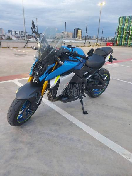 Suzuki GSXS