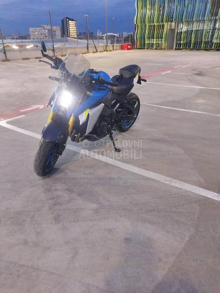 Suzuki GSXS